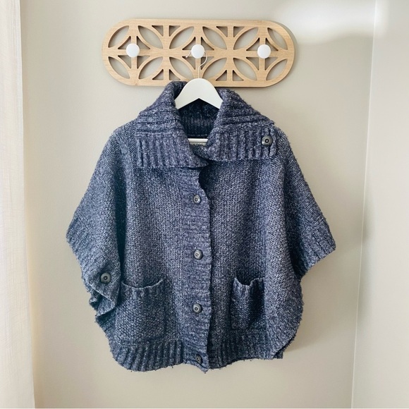 aerie Button Up Poncho Sweater Charcoal Gray Sz XS - Picture 1 of 8
